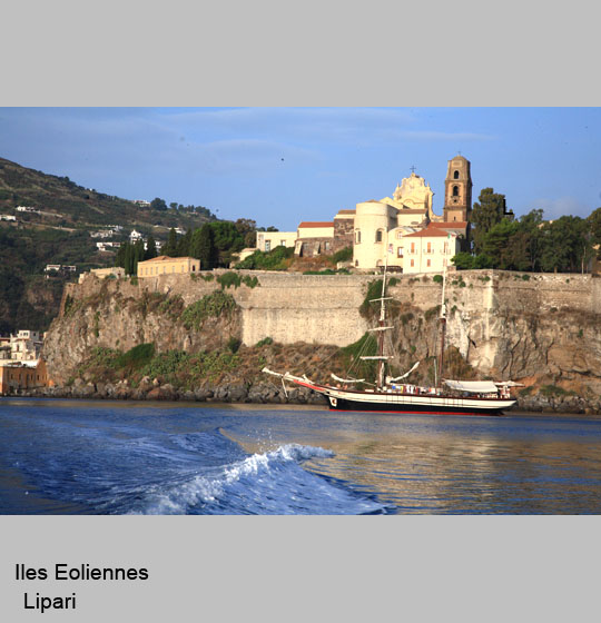 ile_eolienne/lipari/lipari3.jpg